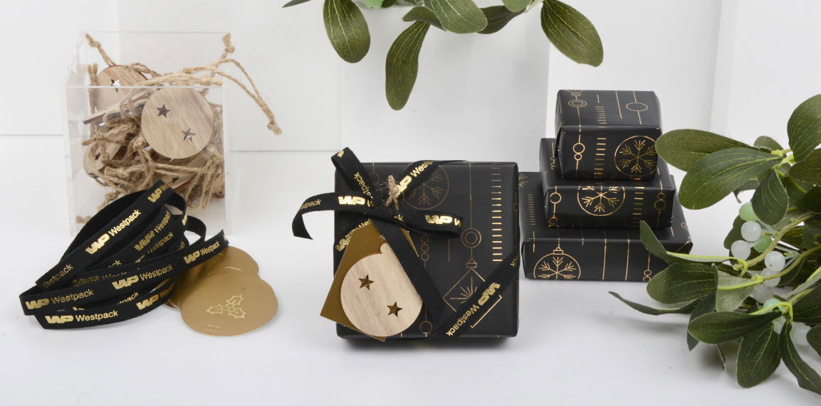 AW22 Christmas - Black & Gold (2)